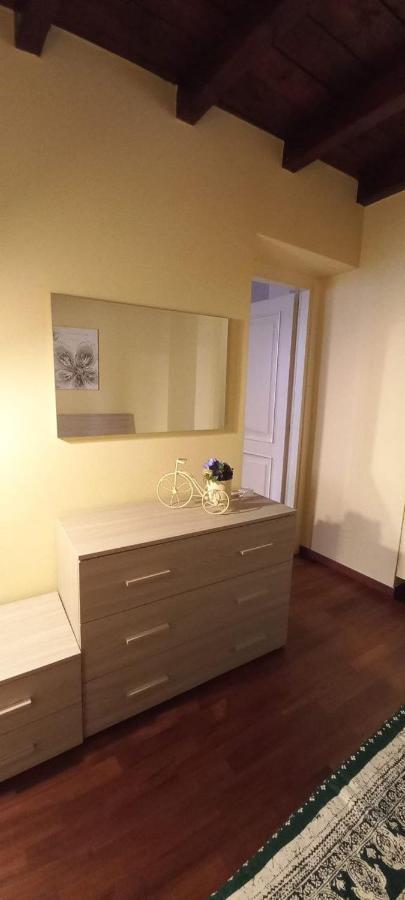 Daisy Apartment In Centro A Комо Экстерьер фото