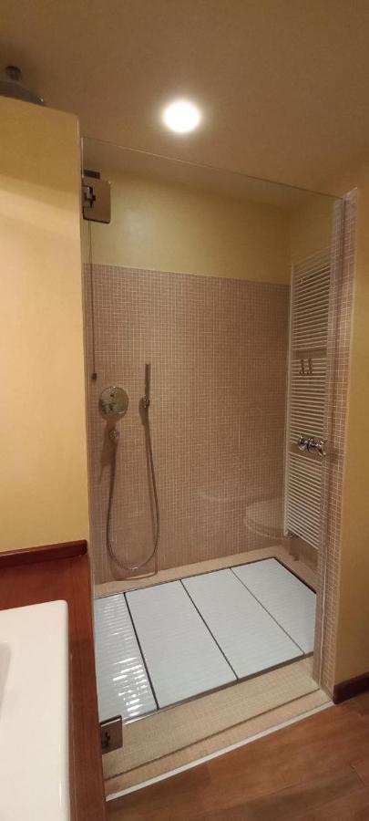 Daisy Apartment In Centro A Комо Экстерьер фото
