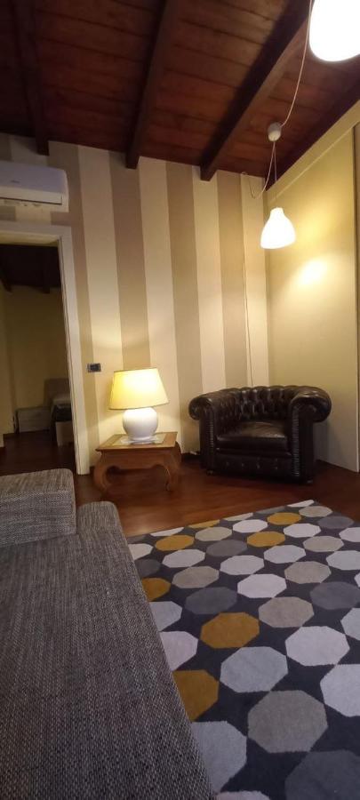 Daisy Apartment In Centro A Комо Экстерьер фото