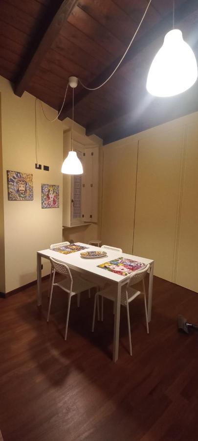 Daisy Apartment In Centro A Комо Экстерьер фото
