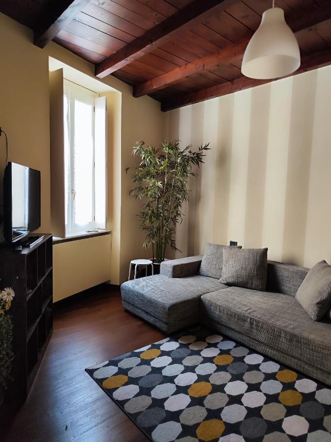Daisy Apartment In Centro A Комо Экстерьер фото